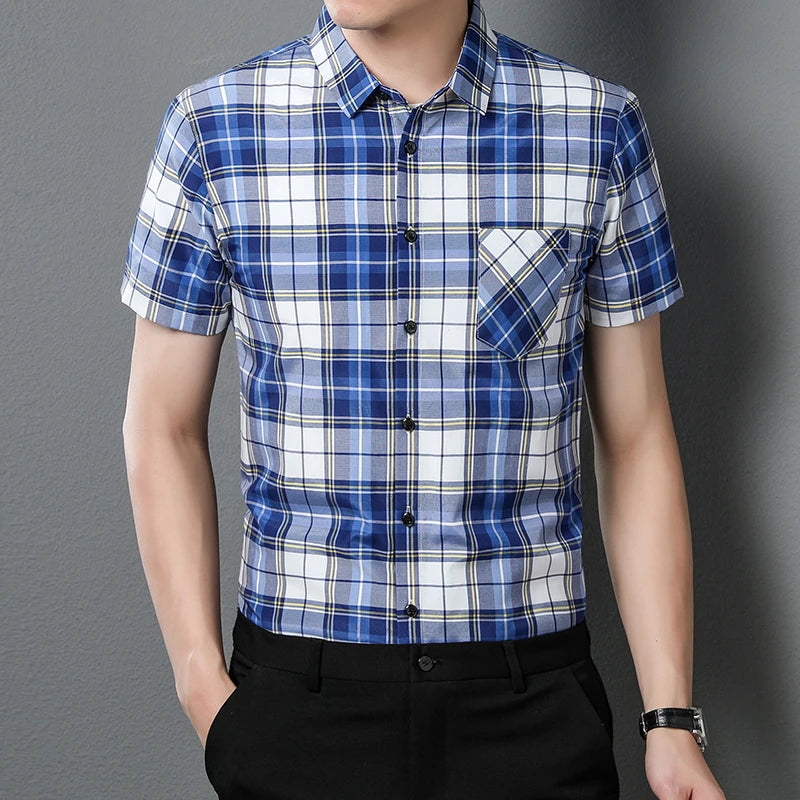 New Men's Casual Plaid Short Sleeved  Shirt for Summer